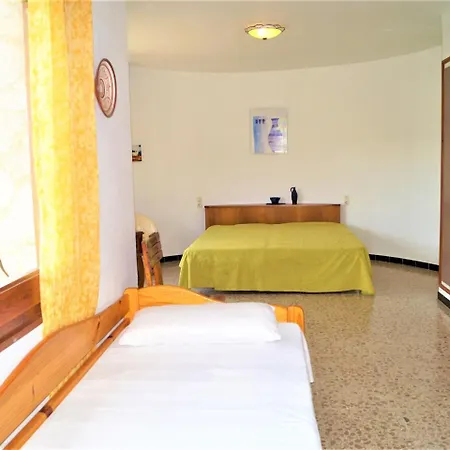 Villa Victoria *